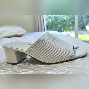 The Perfect Beige Sleep On Sandals